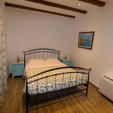 Apartman Hrabrić 2 Nijvice Zewnętrze zdjęcie